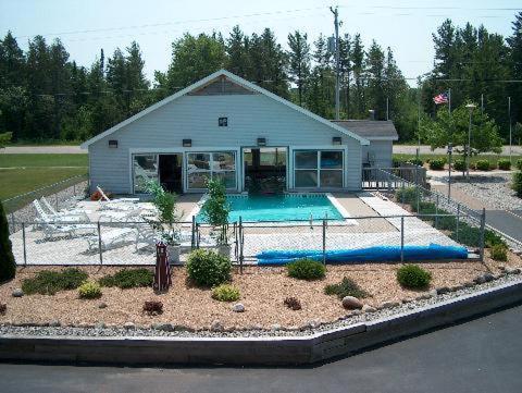 Sunrise Beach Motel Mackinaw Stadt Exterior foto